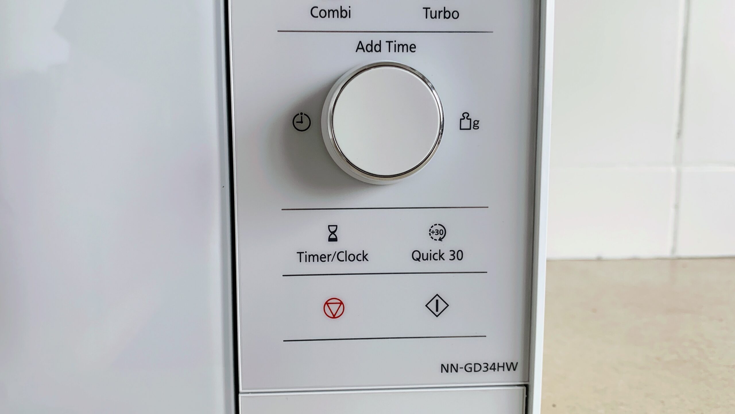 Kuchenka mikrofalowa Panasonic NN-GD34HW Fot. Magda Pilarczyk