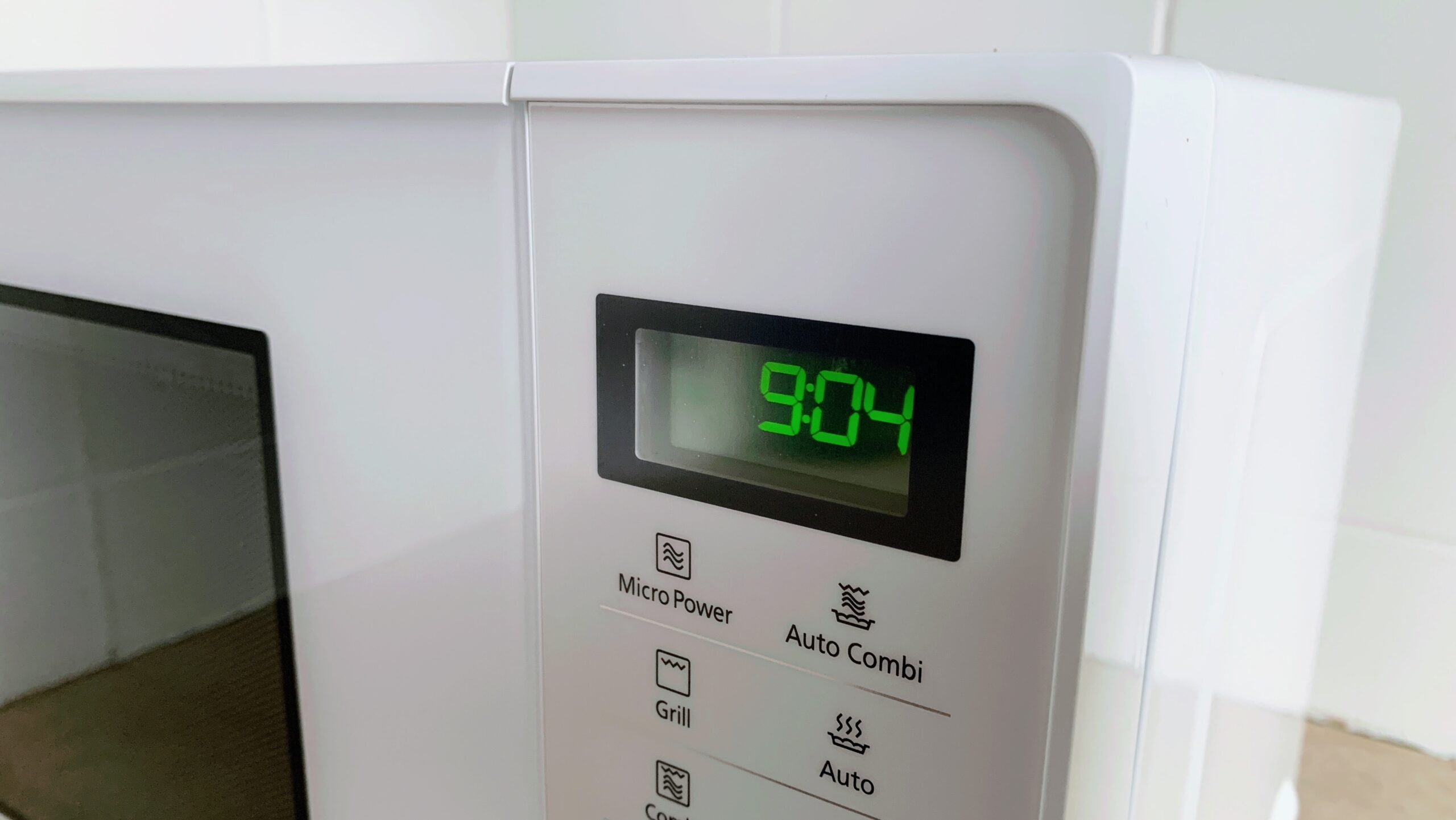 Kuchenka mikrofalowa Panasonic NN-GD34HW Fot. Magda Pilarczyk