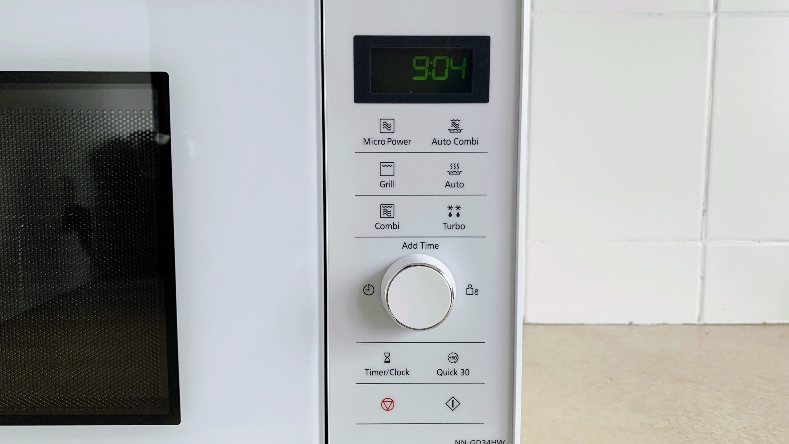 Kuchenka mikrofalowa Panasonic NN-GD34HW Fot. Magda Pilarczyk